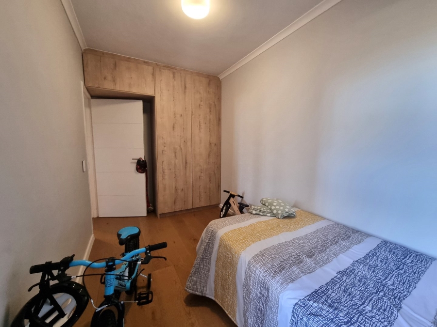 To Let 2 Bedroom Property for Rent in Loevenstein Western Cape